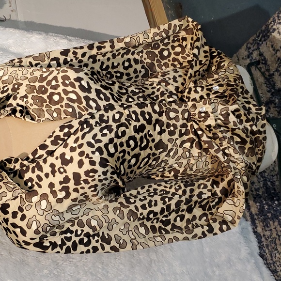 George Cheetah 🐆 print polyester top. - Picture 2 of 5